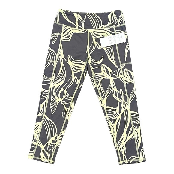 Z BY ZELLA Green Butterfly Ribbon Floral Capri Yoga Pants - Large - Picture 1 of 2